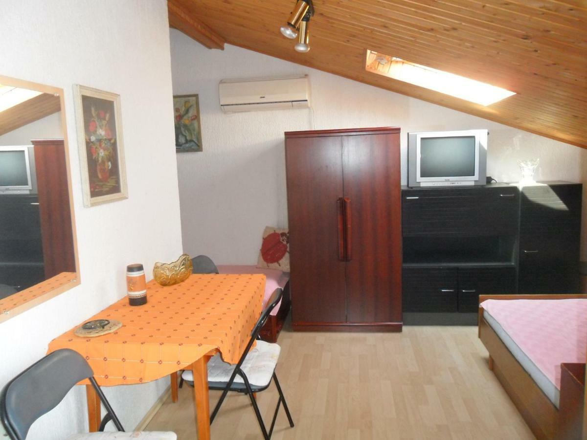 Apartments Simpa ニヴィーチェ エクステリア 写真